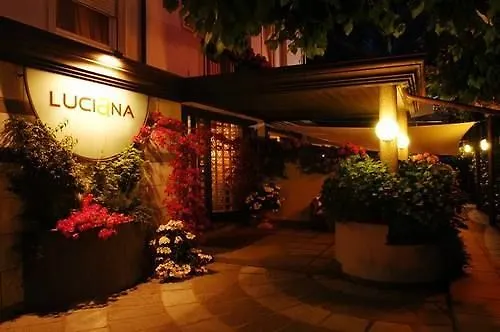 Hotel Luciana 마리나디마사